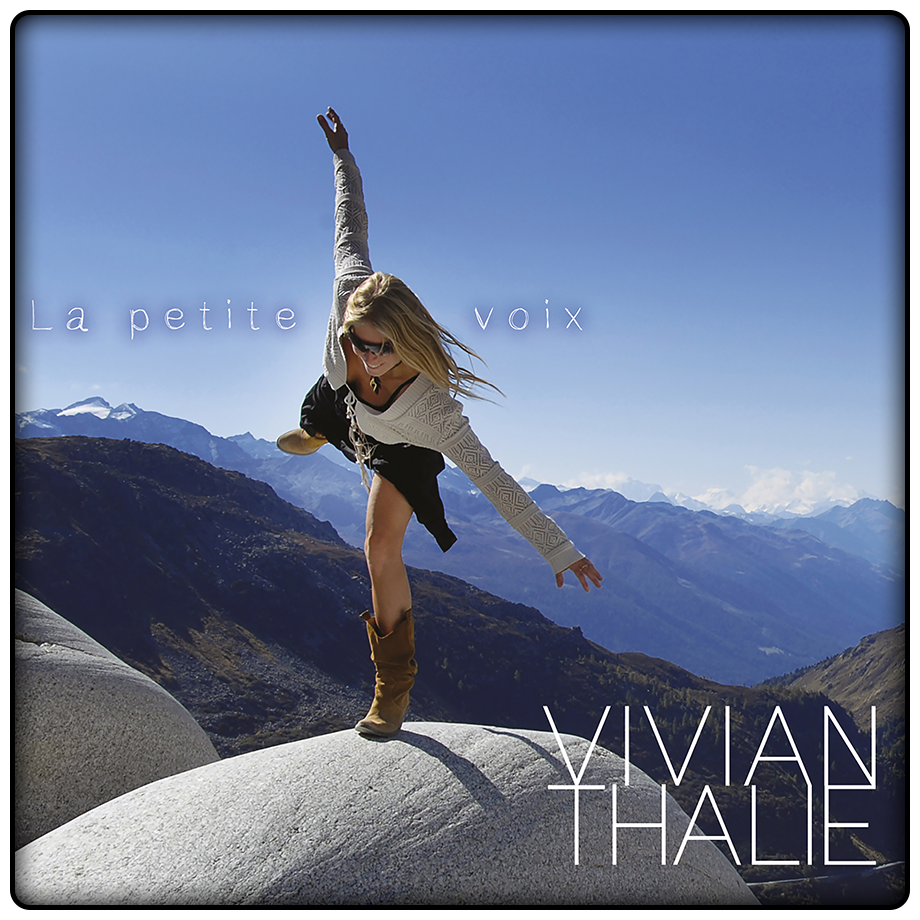 Vivian Thalie en studio voix off professionnelle