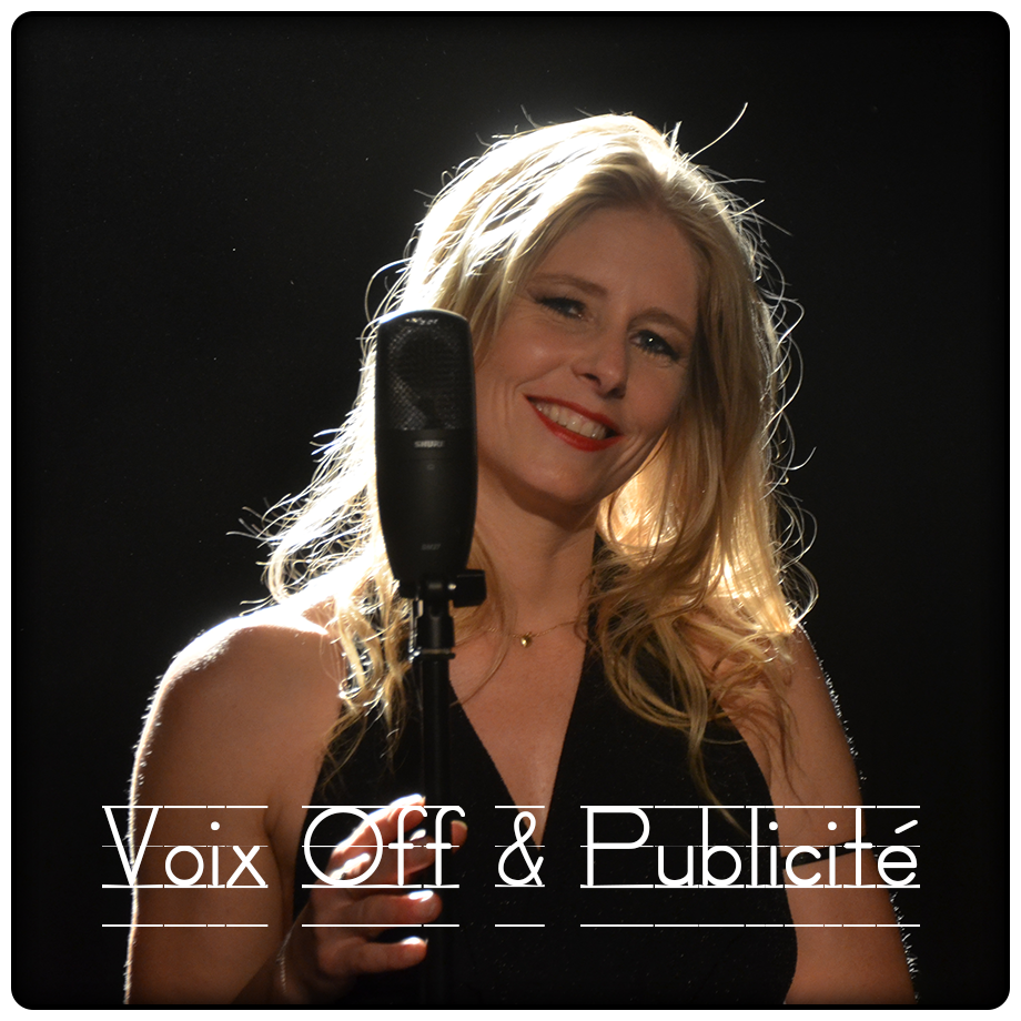 Vivian Thalie en studio voix off professionnelle